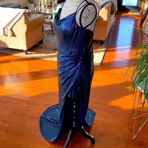 Bariano gown in US size 10. High lo dress in a beautiful blue. NWT - Picture 5 of 10